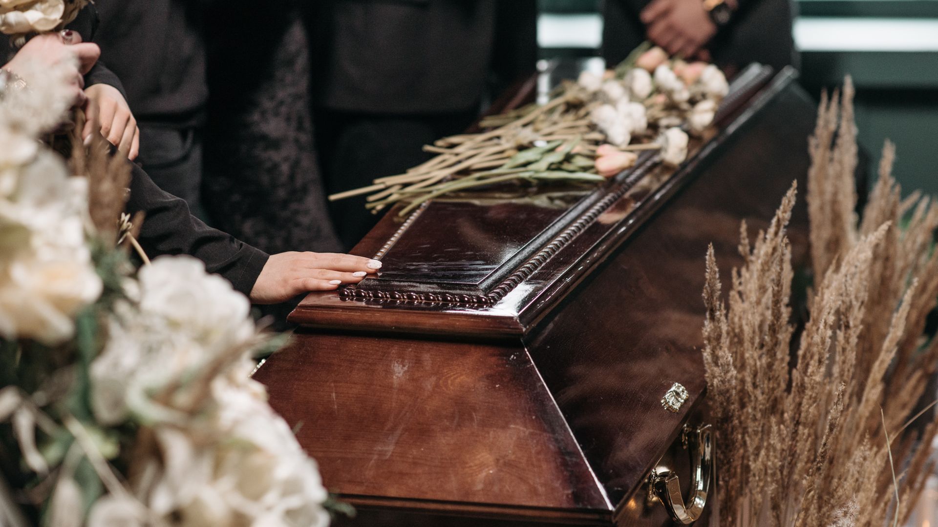 diferença entre velório e funeral