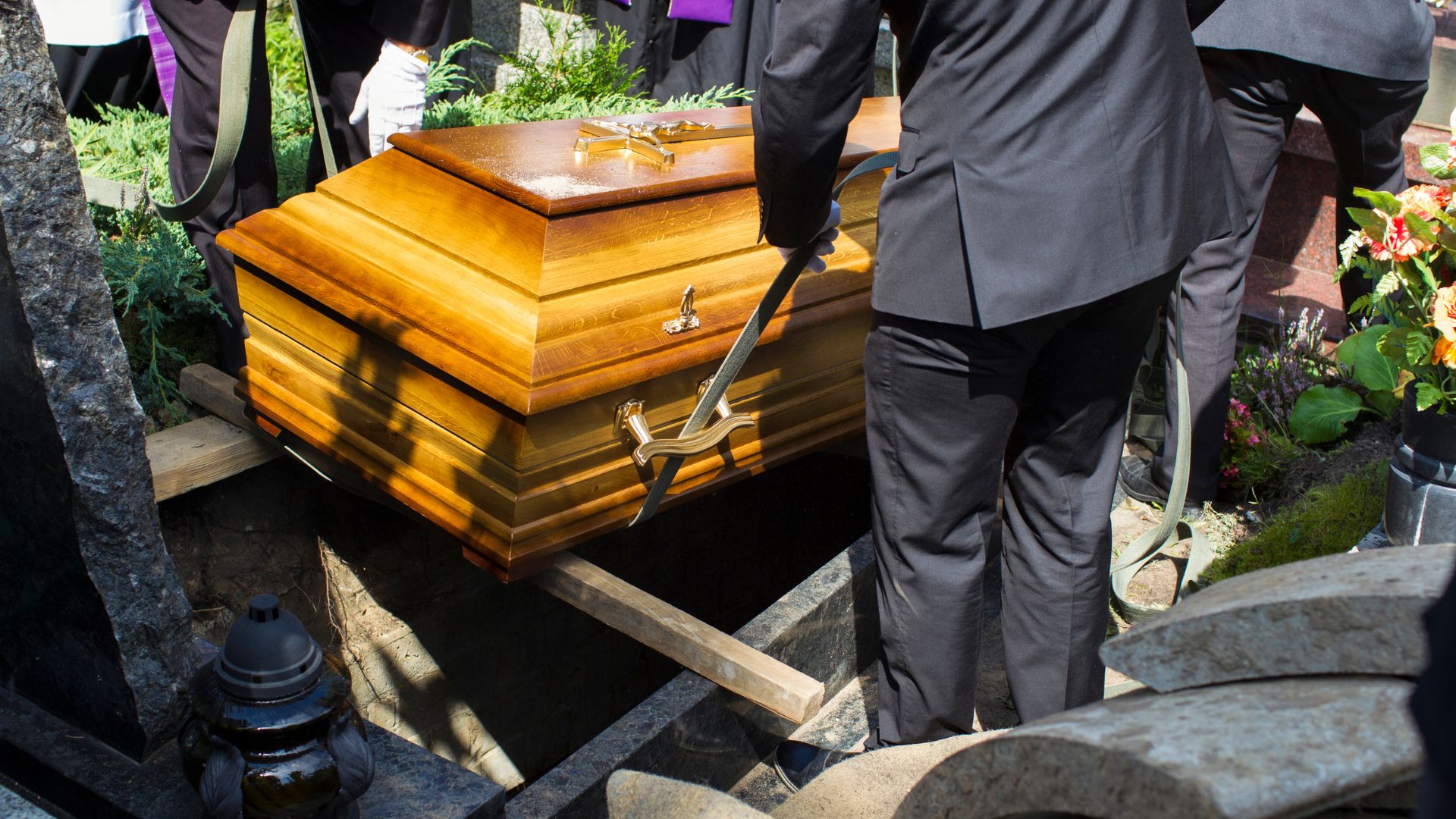 diferença entre velório e funeral